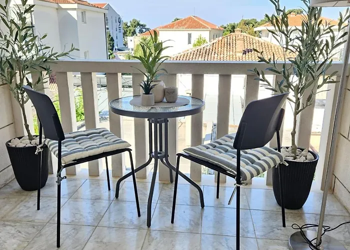 Miro * 马卡尔斯卡