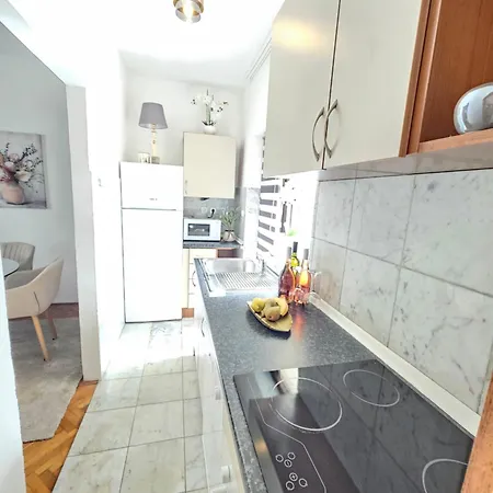 Miro Διαμέρισμα *