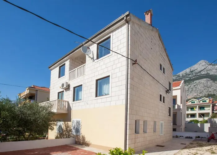 Miro Lägenhet Makarska