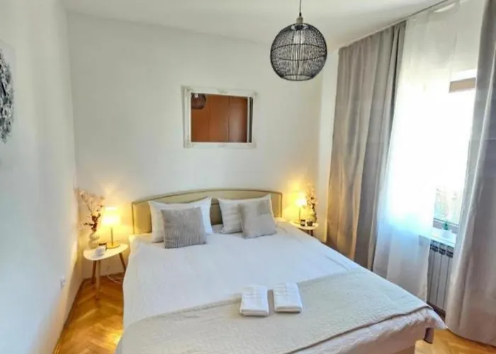 Miro Lägenhet Makarska